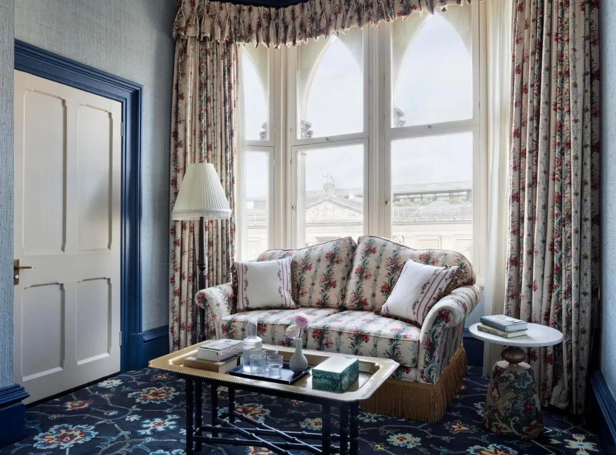 Oxford Suite